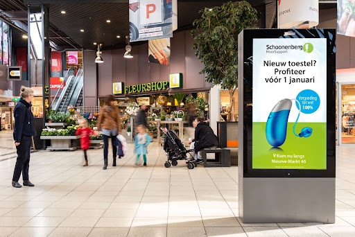 Schoonenberg ran a programmatic outdoor campaign using a Channable API and dynamic creatives to show a localized DOOH campaign on specific locations and most relevant times.
